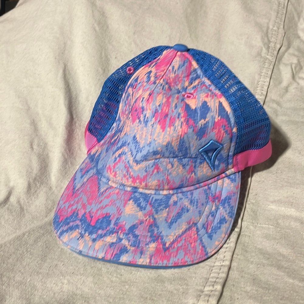 NWT Ivivvaa Hat